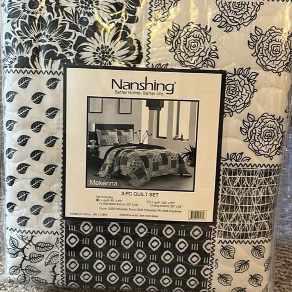 Nanshing Queen size 3 PC Quilt Set Patchwork